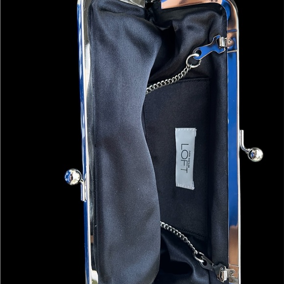 Ann Taylor Loft small evening sequin. Clutch shoulder bag chain strap 9x4.5 - Picture 2 of 3